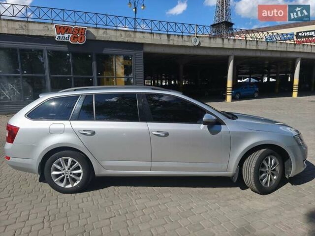 Серый Шкода Октавия, объемом двигателя 1.6 л и пробегом 273 тыс. км за 12500 $, фото 2 на Automoto.ua