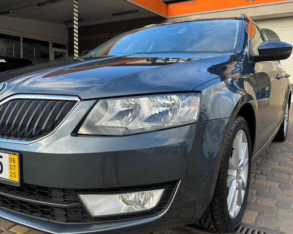 Сірий Шкода Октавія, об'ємом двигуна 1.6 л та пробігом 273 тис. км за 11111 $, фото 30 на Automoto.ua