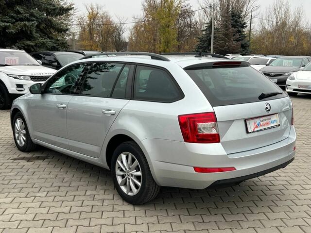 Серый Шкода Октавия, объемом двигателя 2 л и пробегом 239 тыс. км за 12500 $, фото 4 на Automoto.ua