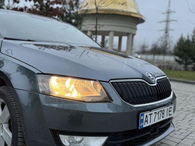 Серый Шкода Октавия, объемом двигателя 1.6 л и пробегом 275 тыс. км за 10200 $, фото 2 на Automoto.ua