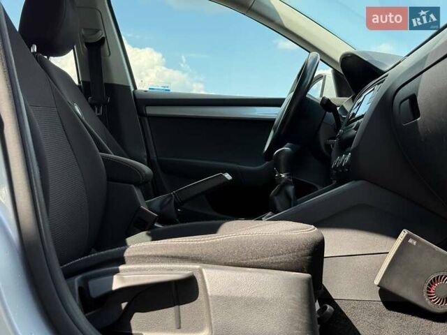 Серый Шкода Октавия, объемом двигателя 1.6 л и пробегом 293 тыс. км за 9796 $, фото 46 на Automoto.ua