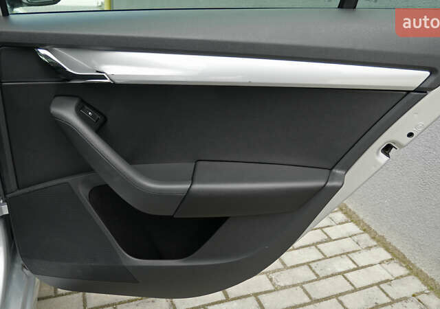 Серый Шкода Октавия, объемом двигателя 1.6 л и пробегом 256 тыс. км за 11700 $, фото 45 на Automoto.ua