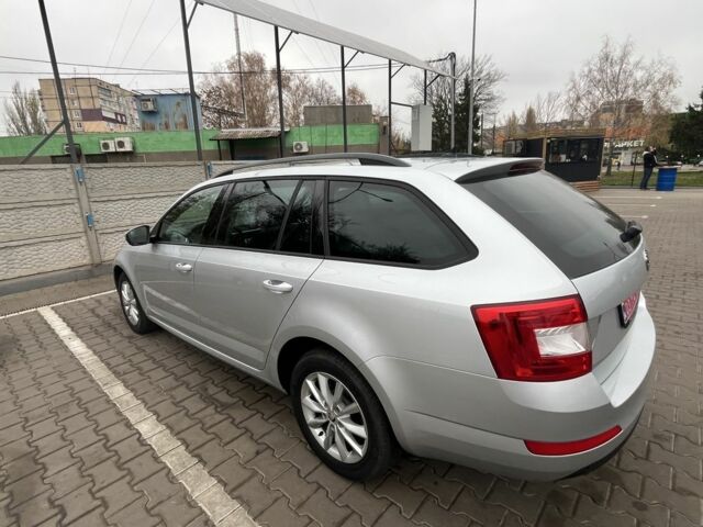 Серый Шкода Октавия, объемом двигателя 2 л и пробегом 239 тыс. км за 12500 $, фото 3 на Automoto.ua