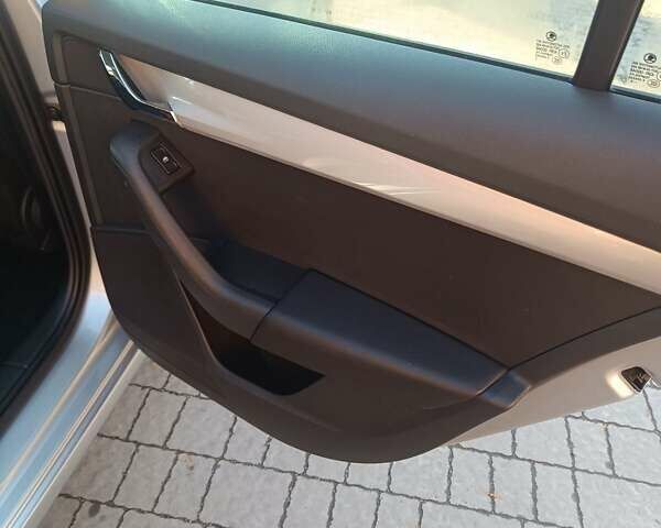 Серый Шкода Октавия, объемом двигателя 2 л и пробегом 290 тыс. км за 12499 $, фото 21 на Automoto.ua