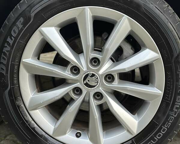 Шкода Октавия 2015 в Стрые на Automoto.ua Серый Шкода Октавия, объемом двигателя 1.97 л и пробегом 232 тыс. км за 13350 $, фото 53 на Automoto.ua