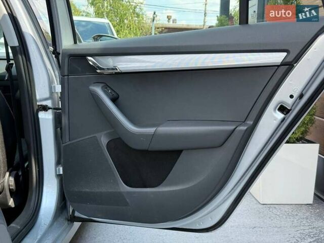 Серый Шкода Октавия, объемом двигателя 1.6 л и пробегом 293 тыс. км за 9796 $, фото 43 на Automoto.ua