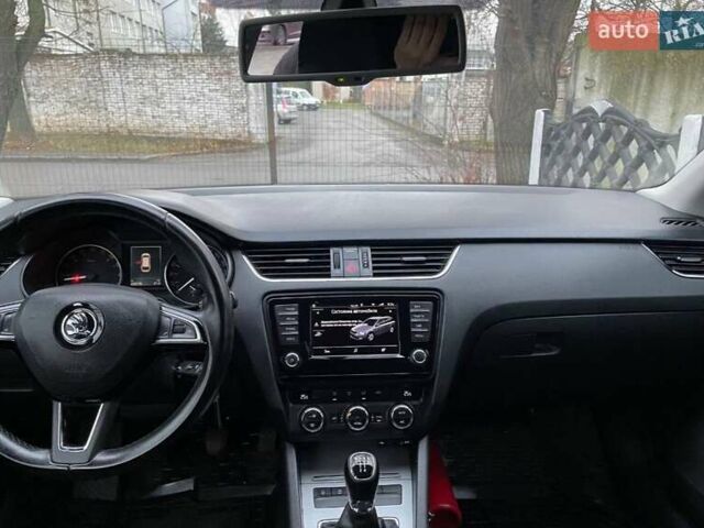 Серый Шкода Октавия, объемом двигателя 1.6 л и пробегом 228 тыс. км за 11300 $, фото 13 на Automoto.ua