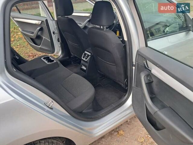Серый Шкода Октавия, объемом двигателя 1.6 л и пробегом 240 тыс. км за 11300 $, фото 10 на Automoto.ua