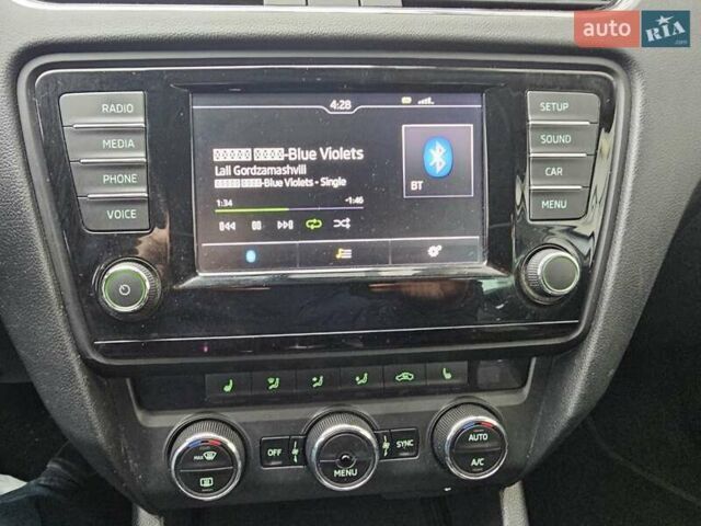 Серый Шкода Октавия, объемом двигателя 1.6 л и пробегом 203 тыс. км за 13900 $, фото 23 на Automoto.ua