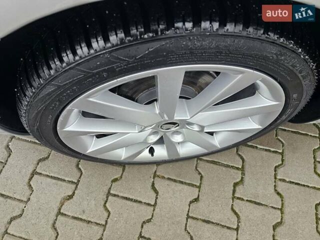 Серый Шкода Октавия, объемом двигателя 1.6 л и пробегом 203 тыс. км за 13900 $, фото 40 на Automoto.ua