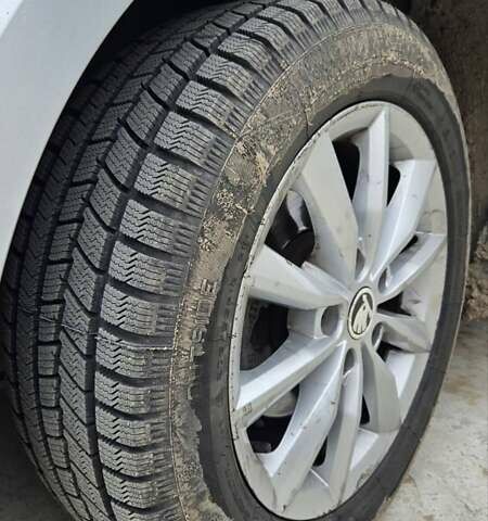 Сірий Шкода Октавія, об'ємом двигуна 1.6 л та пробігом 203 тис. км за 12500 $, фото 4 на Automoto.ua