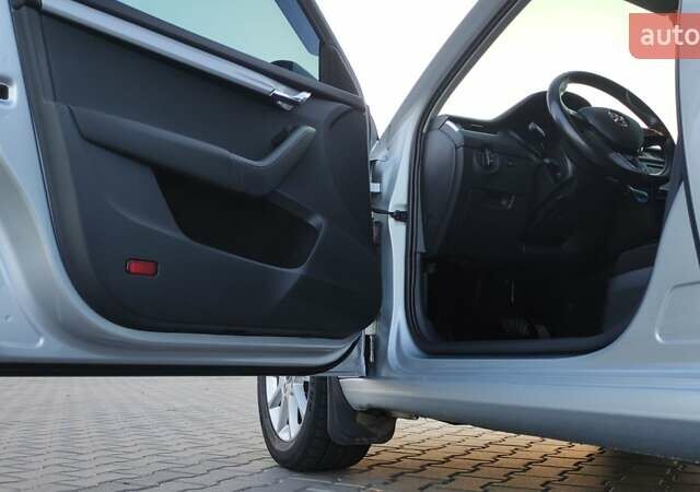 Сірий Шкода Октавія, об'ємом двигуна 1.98 л та пробігом 284 тис. км за 12000 $, фото 16 на Automoto.ua