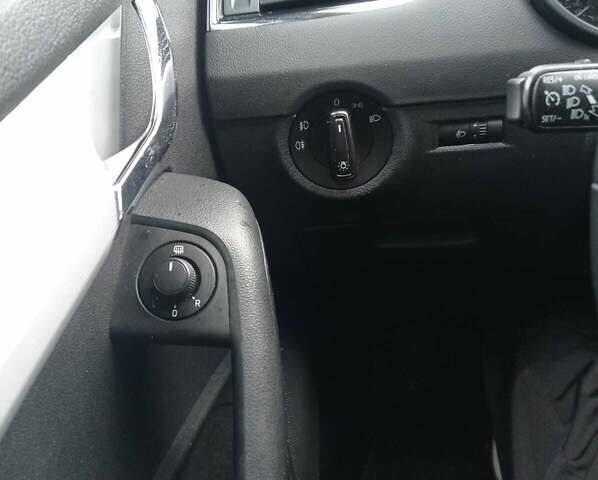 Серый Шкода Октавия, объемом двигателя 1.6 л и пробегом 264 тыс. км за 11900 $, фото 7 на Automoto.ua