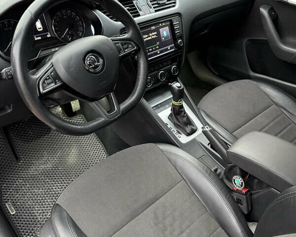 Серый Шкода Октавия, объемом двигателя 1.97 л и пробегом 227 тыс. км за 12950 $, фото 30 на Automoto.ua