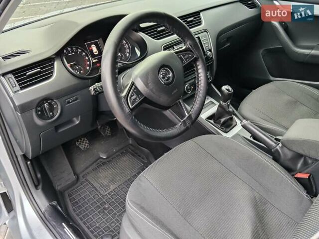 Серый Шкода Октавия, объемом двигателя 1.6 л и пробегом 288 тыс. км за 10000 $, фото 7 на Automoto.ua