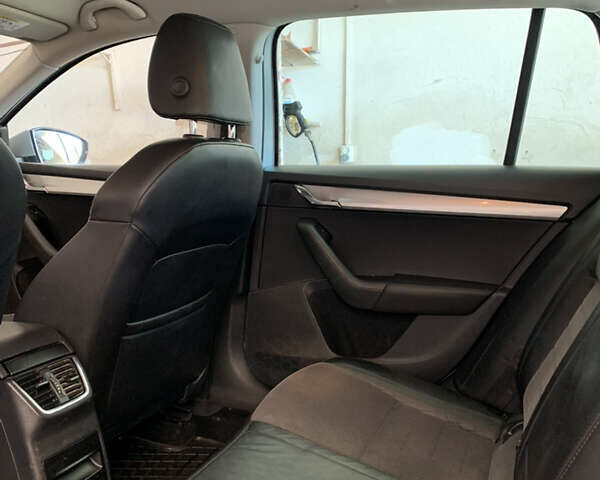 Серый Шкода Октавия, объемом двигателя 1.6 л и пробегом 237 тыс. км за 11800 $, фото 28 на Automoto.ua