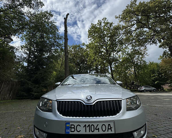 Серый Шкода Октавия, объемом двигателя 1.6 л и пробегом 241 тыс. км за 12500 $, фото 3 на Automoto.ua