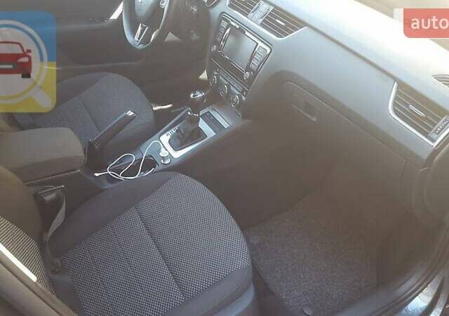 Серый Шкода Октавия, объемом двигателя 1.6 л и пробегом 285 тыс. км за 11800 $, фото 2 на Automoto.ua