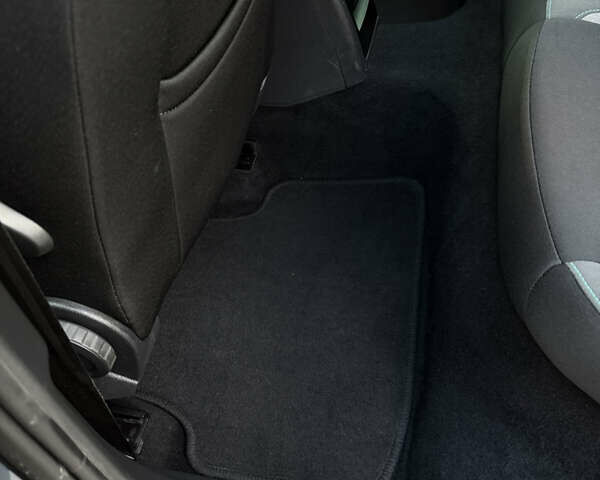 Сірий Шкода Октавія, об'ємом двигуна 2 л та пробігом 210 тис. км за 14900 $, фото 88 на Automoto.ua