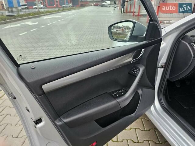 Серый Шкода Октавия, объемом двигателя 1.6 л и пробегом 203 тыс. км за 13900 $, фото 38 на Automoto.ua