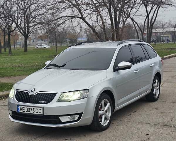 Серый Шкода Октавия, объемом двигателя 2 л и пробегом 270 тыс. км за 13500 $, фото 4 на Automoto.ua