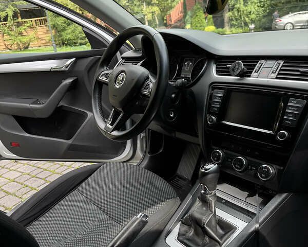 Серый Шкода Октавия, объемом двигателя 1.6 л и пробегом 241 тыс. км за 12500 $, фото 11 на Automoto.ua