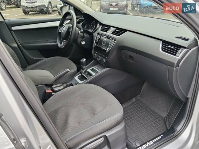 Серый Шкода Октавия, объемом двигателя 1.6 л и пробегом 288 тыс. км за 10000 $, фото 9 на Automoto.ua