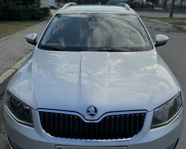 Серый Шкода Октавия, объемом двигателя 1.97 л и пробегом 206 тыс. км за 11500 $, фото 3 на Automoto.ua