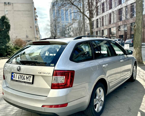 Сірий Шкода Октавія, об'ємом двигуна 1.6 л та пробігом 245 тис. км за 12300 $, фото 2 на Automoto.ua