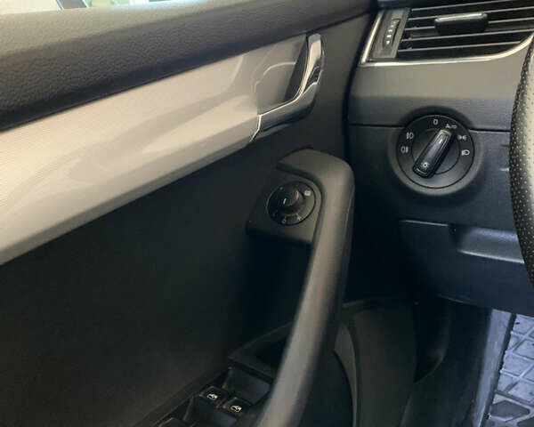 Серый Шкода Октавия, объемом двигателя 1.6 л и пробегом 237 тыс. км за 11800 $, фото 22 на Automoto.ua