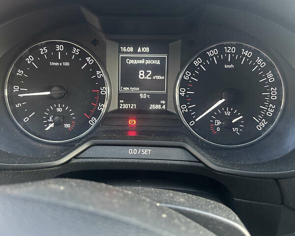 Серый Шкода Октавия, объемом двигателя 1.6 л и пробегом 230 тыс. км за 10700 $, фото 3 на Automoto.ua