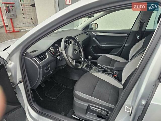 Серый Шкода Октавия, объемом двигателя 1.6 л и пробегом 203 тыс. км за 13900 $, фото 15 на Automoto.ua