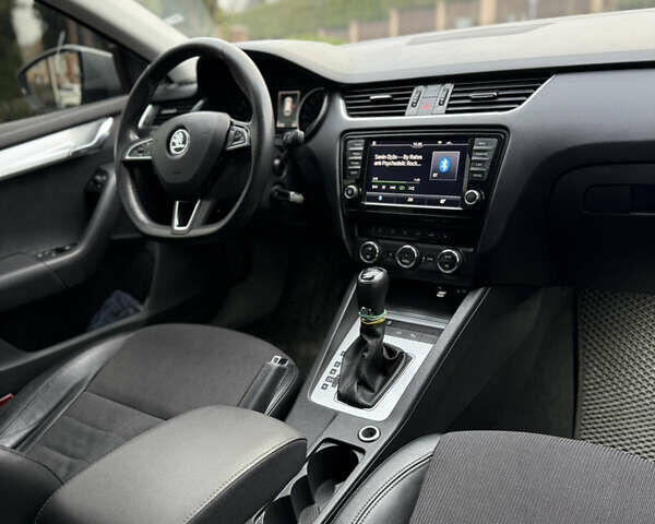 Серый Шкода Октавия, объемом двигателя 1.97 л и пробегом 227 тыс. км за 12950 $, фото 26 на Automoto.ua