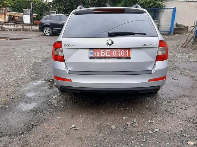 Серый Шкода Октавия, объемом двигателя 1.6 л и пробегом 196 тыс. км за 11400 $, фото 5 на Automoto.ua