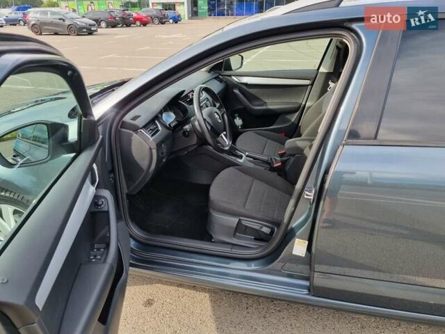 Серый Шкода Октавия, объемом двигателя 1.6 л и пробегом 169 тыс. км за 13000 $, фото 7 на Automoto.ua