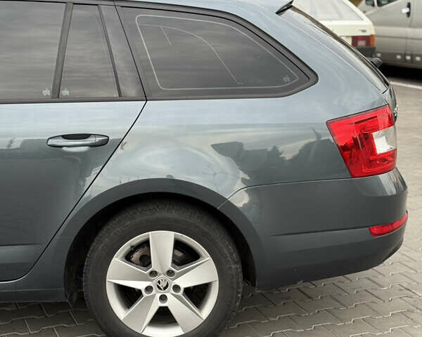 Серый Шкода Октавия, объемом двигателя 2 л и пробегом 224 тыс. км за 12900 $, фото 6 на Automoto.ua