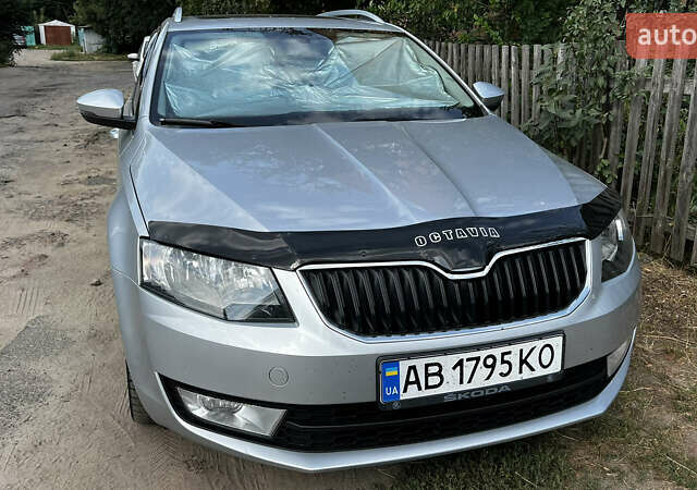 Серый Шкода Октавия, объемом двигателя 1.6 л и пробегом 294 тыс. км за 12900 $, фото 1 на Automoto.ua