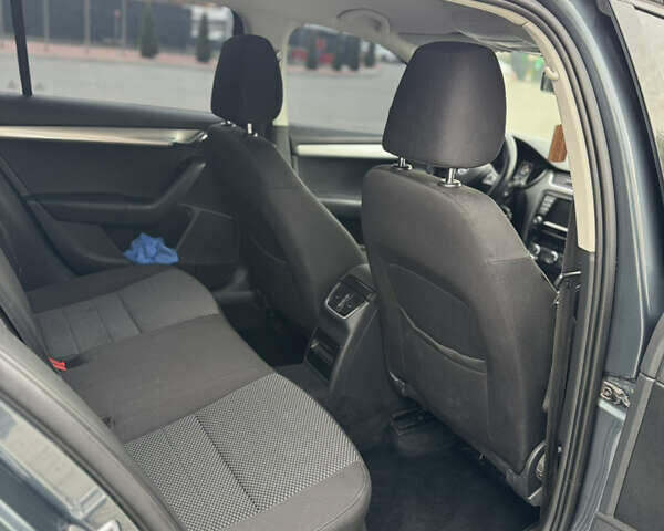 Серый Шкода Октавия, объемом двигателя 2 л и пробегом 224 тыс. км за 12900 $, фото 40 на Automoto.ua