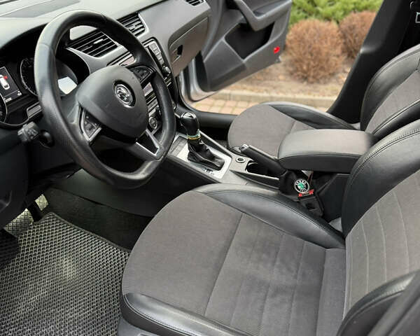 Серый Шкода Октавия, объемом двигателя 1.97 л и пробегом 227 тыс. км за 12950 $, фото 25 на Automoto.ua