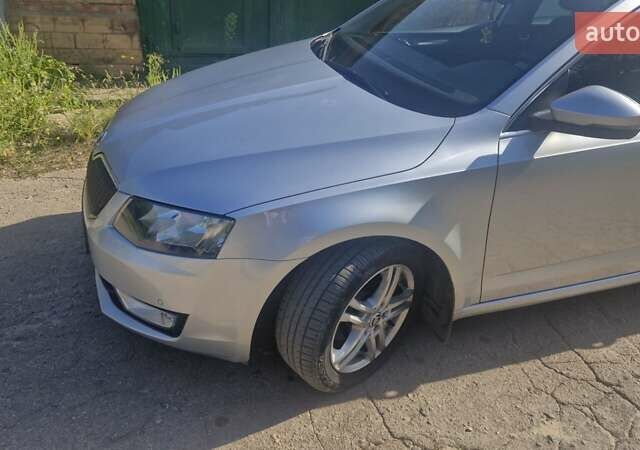 Сірий Шкода Октавія, об'ємом двигуна 1.6 л та пробігом 230 тис. км за 12000 $, фото 1 на Automoto.ua
