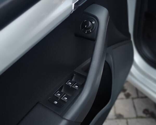 Серый Шкода Октавия, объемом двигателя 1.97 л и пробегом 313 тыс. км за 11700 $, фото 14 на Automoto.ua