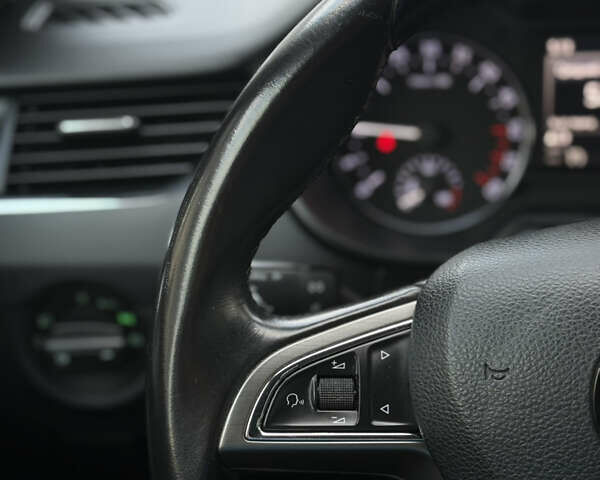 Сірий Шкода Октавія, об'ємом двигуна 2 л та пробігом 210 тис. км за 14900 $, фото 55 на Automoto.ua