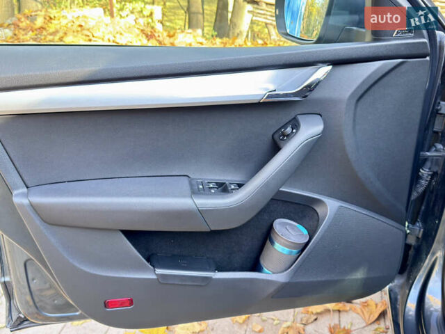 Сірий Шкода Октавія, об'ємом двигуна 1.97 л та пробігом 255 тис. км за 12700 $, фото 16 на Automoto.ua