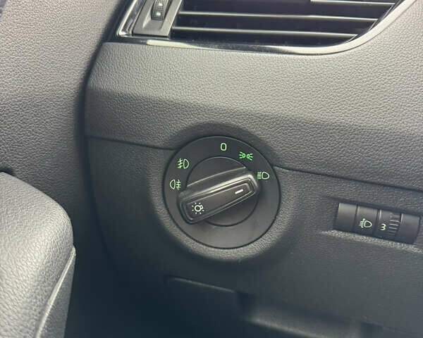 Серый Шкода Октавия, объемом двигателя 1.6 л и пробегом 271 тыс. км за 9799 $, фото 20 на Automoto.ua