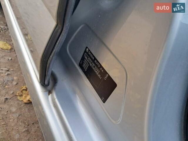 Серый Шкода Октавия, объемом двигателя 1.6 л и пробегом 240 тыс. км за 11300 $, фото 14 на Automoto.ua