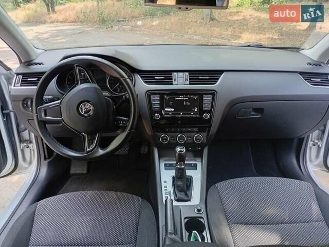 Серый Шкода Октавия, объемом двигателя 1.8 л и пробегом 200 тыс. км за 10700 $, фото 8 на Automoto.ua