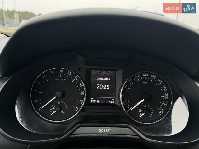 Шкода Октавия 2016 в Ковель на Automoto.ua Серый Шкода Октавия, объемом двигателя 0 л и пробегом 227 тыс. км за 12700 $, фото 50 на Automoto.ua