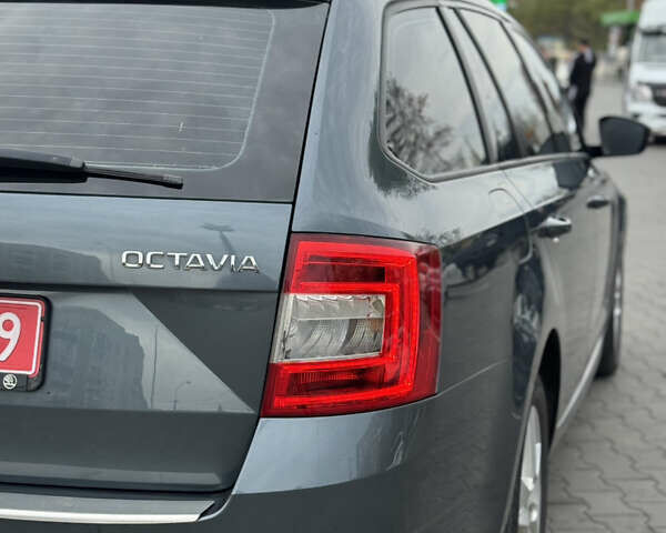 Серый Шкода Октавия, объемом двигателя 2 л и пробегом 224 тыс. км за 12900 $, фото 17 на Automoto.ua