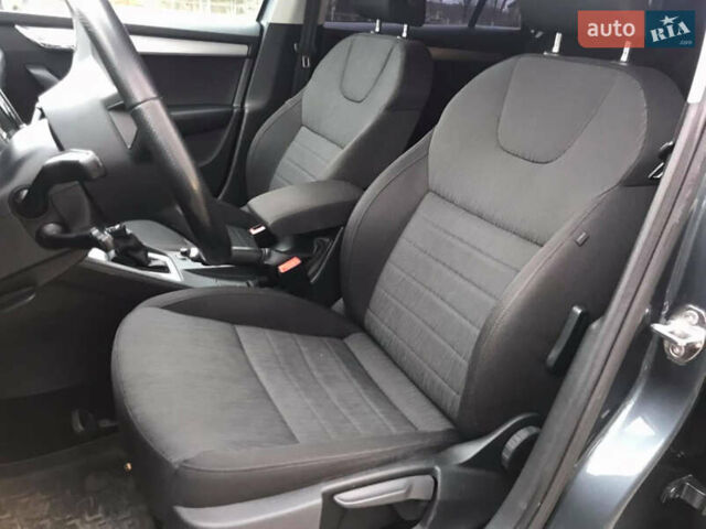 Серый Шкода Октавия, объемом двигателя 1.6 л и пробегом 213 тыс. км за 13700 $, фото 6 на Automoto.ua