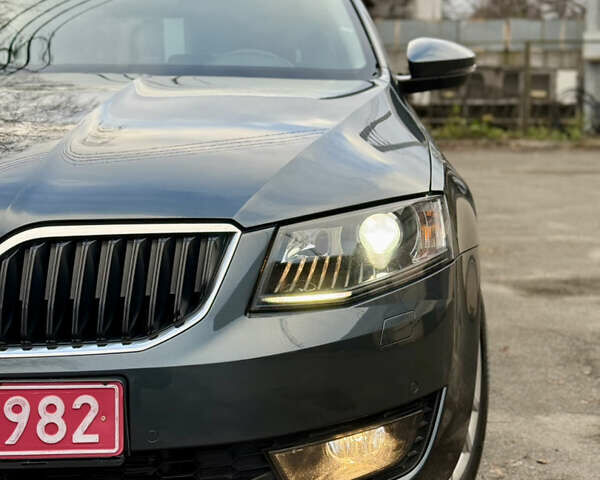 Сірий Шкода Октавія, об'ємом двигуна 2 л та пробігом 210 тис. км за 14900 $, фото 8 на Automoto.ua